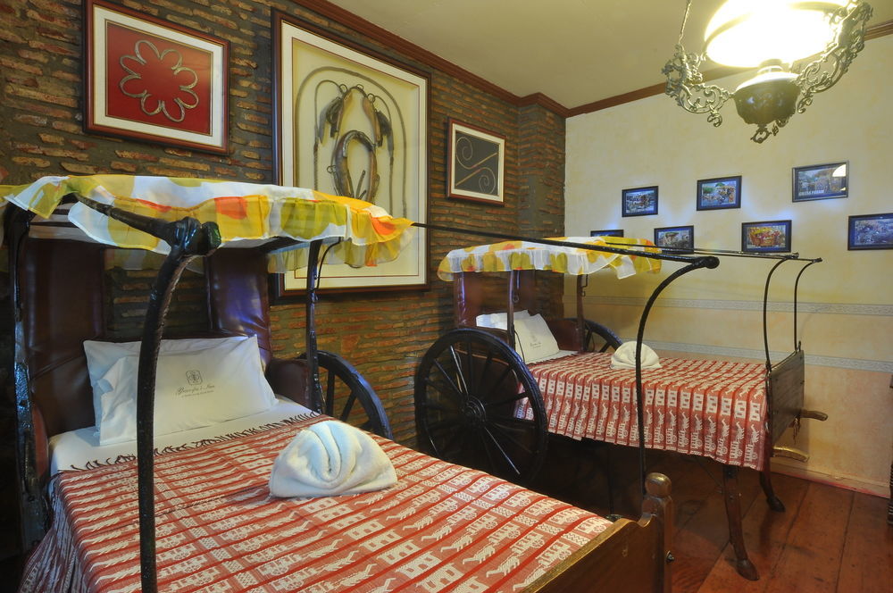 Zen Rooms Grandpa'S Inn Vigan Kültér fotó